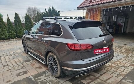Volkswagen Touareg III, 2020 год, 5 350 000 рублей, 2 фотография