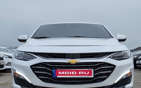 Chevrolet Malibu IX, 2022 год, 1 350 013 рублей, 3 фотография