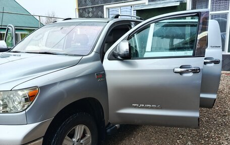 Toyota Tundra II, 2011 год, 3 950 000 рублей, 2 фотография