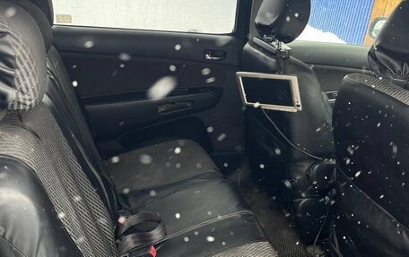 Toyota Wish II, 2004 год, 850 000 рублей, 5 фотография