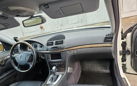 Mercedes-Benz E-Класс, 2003 год, 1 980 000 рублей, 10 фотография