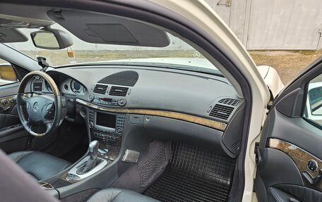 Mercedes-Benz E-Класс, 2003 год, 1 980 000 рублей, 14 фотография