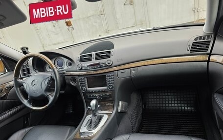 Mercedes-Benz E-Класс, 2003 год, 1 980 000 рублей, 15 фотография