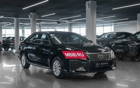 Toyota Camry, 2013 год, 1 590 000 рублей, 2 фотография