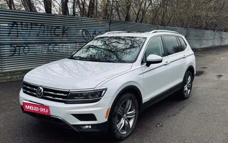 Volkswagen Tiguan II, 2017 год, 2 600 000 рублей, 1 фотография