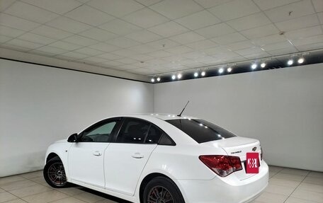Chevrolet Cruze II, 2010 год, 499 000 рублей, 4 фотография