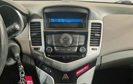 Chevrolet Cruze II, 2010 год, 499 000 рублей, 21 фотография