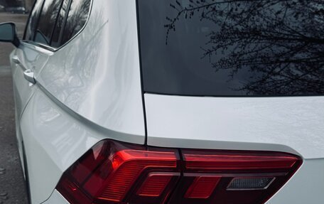 Volkswagen Tiguan II, 2017 год, 2 600 000 рублей, 4 фотография