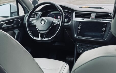 Volkswagen Tiguan II, 2017 год, 2 600 000 рублей, 8 фотография