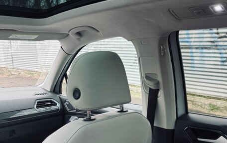 Volkswagen Tiguan II, 2017 год, 2 600 000 рублей, 6 фотография