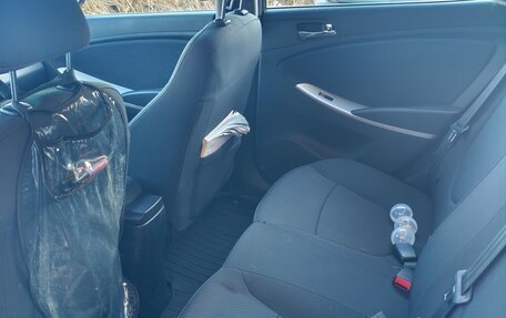 Hyundai Solaris II рестайлинг, 2012 год, 1 100 000 рублей, 7 фотография