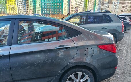 Hyundai Solaris II рестайлинг, 2012 год, 1 100 000 рублей, 3 фотография