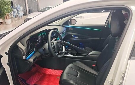 Hyundai Elantra, 2022 год, 1 730 000 рублей, 5 фотография