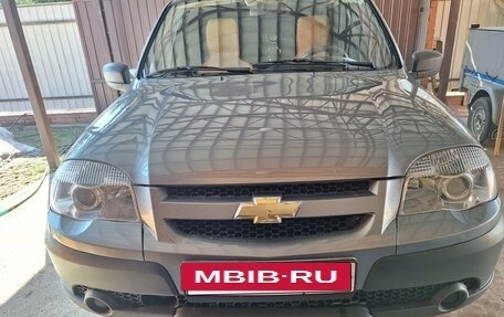 Chevrolet Niva I рестайлинг, 2019 год, 749 000 рублей, 2 фотография