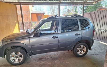 Chevrolet Niva I рестайлинг, 2019 год, 749 000 рублей, 3 фотография