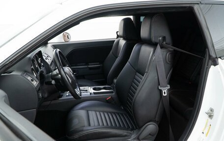 Dodge Challenger III рестайлинг 2, 2013 год, 2 510 444 рублей, 11 фотография