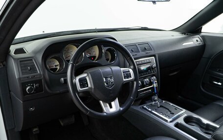 Dodge Challenger III рестайлинг 2, 2013 год, 2 510 444 рублей, 7 фотография