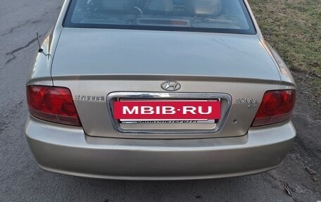 Hyundai Sonata IV рестайлинг, 2004 год, 185 000 рублей, 4 фотография