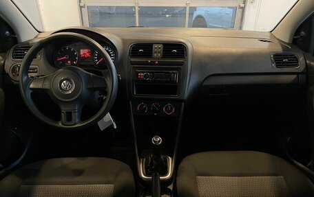 Volkswagen Polo VI (EU Market), 2012 год, 716 000 рублей, 18 фотография