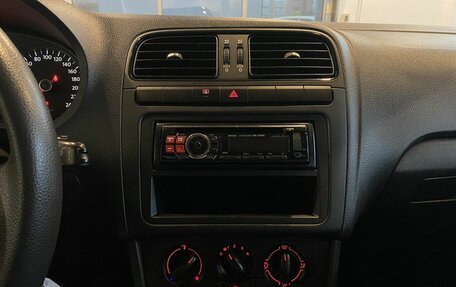 Volkswagen Polo VI (EU Market), 2012 год, 716 000 рублей, 25 фотография