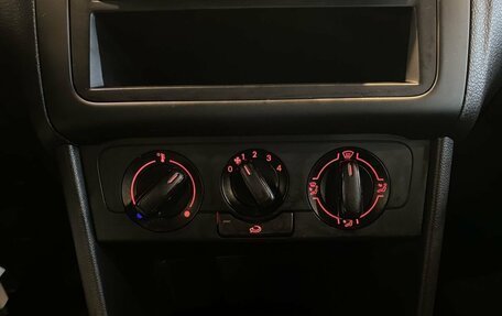 Volkswagen Polo VI (EU Market), 2012 год, 716 000 рублей, 30 фотография