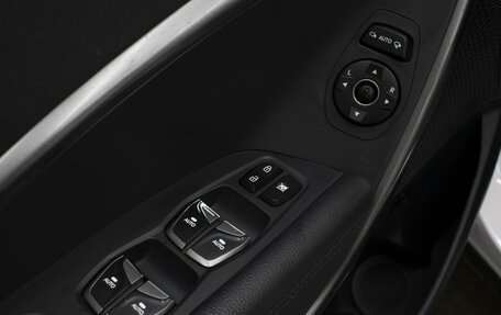 Hyundai Santa Fe III рестайлинг, 2016 год, 1 980 000 рублей, 19 фотография