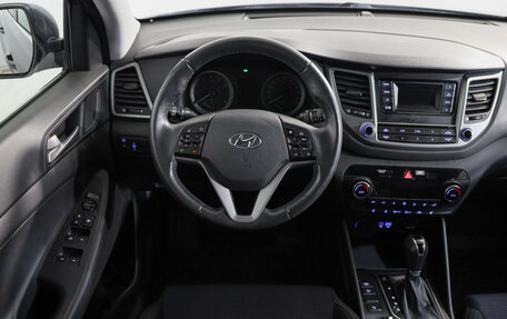 Hyundai Tucson III, 2018 год, 1 989 000 рублей, 10 фотография