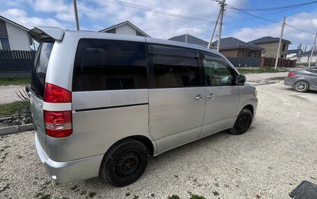 Toyota Noah III, 2003 год, 900 000 рублей, 4 фотография