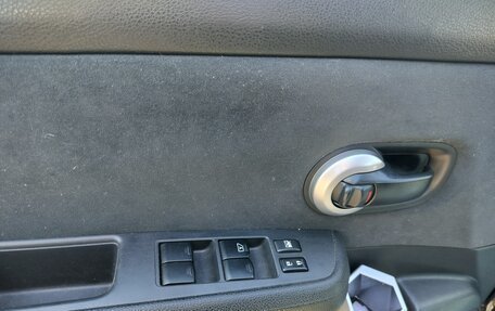 Nissan Tiida, 2011 год, 650 000 рублей, 11 фотография