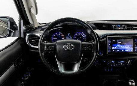 Toyota Hilux VIII, 2016 год, 3 399 000 рублей, 11 фотография