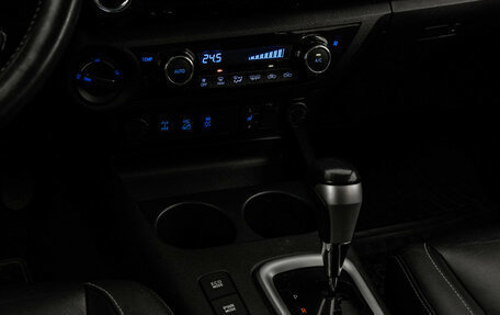 Toyota Hilux VIII, 2016 год, 3 399 000 рублей, 13 фотография