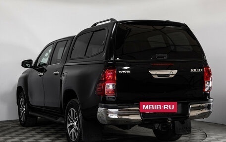 Toyota Hilux VIII, 2016 год, 3 399 000 рублей, 7 фотография