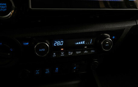 Toyota Hilux VIII, 2016 год, 3 399 000 рублей, 16 фотография