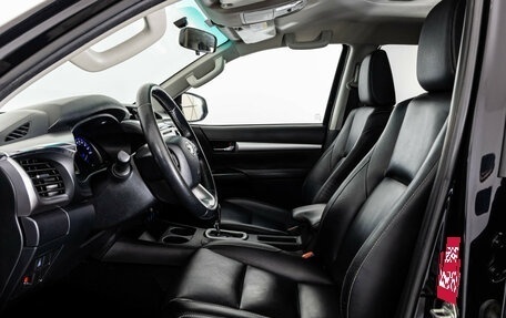 Toyota Hilux VIII, 2016 год, 3 399 000 рублей, 21 фотография