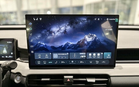 Toyota RAV4, 2025 год, 4 899 000 рублей, 19 фотография