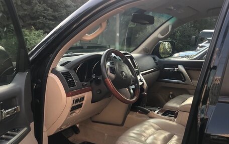 Toyota Land Cruiser 200, 2013 год, 4 000 000 рублей, 10 фотография