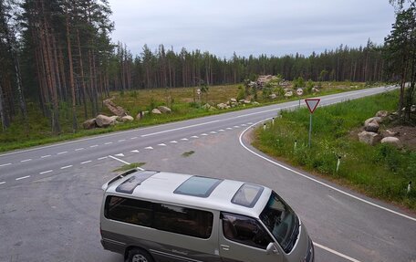 Toyota HiAce H100, 1991 год, 800 000 рублей, 2 фотография