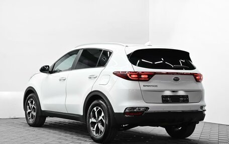 KIA Sportage IV рестайлинг, 2020 год, 2 215 000 рублей, 3 фотография