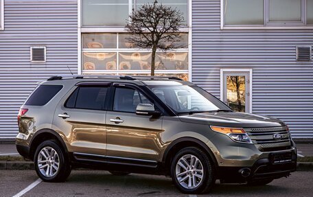 Ford Explorer VI, 2014 год, 1 355 000 рублей, 3 фотография