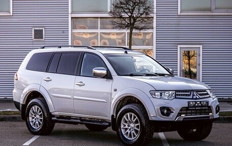 Mitsubishi Pajero Sport II рестайлинг, 2015 год, 1 455 000 рублей, 3 фотография