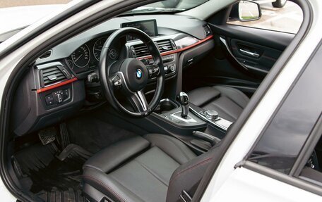 BMW 3 серия, 2015 год, 1 495 000 рублей, 13 фотография