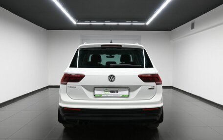 Volkswagen Tiguan II, 2017 год, 2 145 000 рублей, 4 фотография