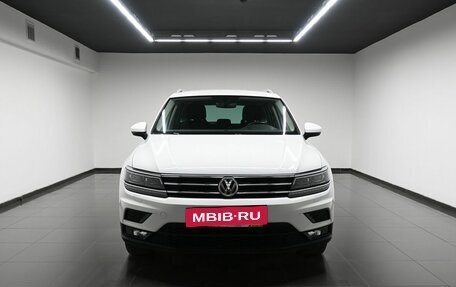Volkswagen Tiguan II, 2017 год, 2 145 000 рублей, 3 фотография