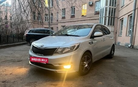 KIA Rio III рестайлинг, 2016 год, 930 000 рублей, 3 фотография