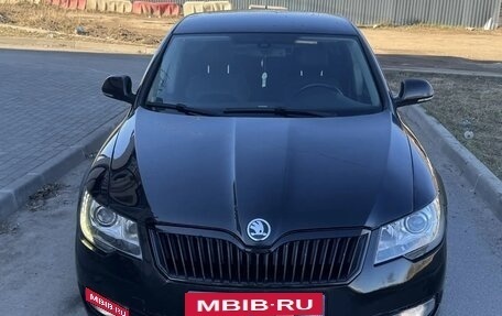 Skoda Superb III рестайлинг, 2013 год, 1 195 000 рублей, 2 фотография