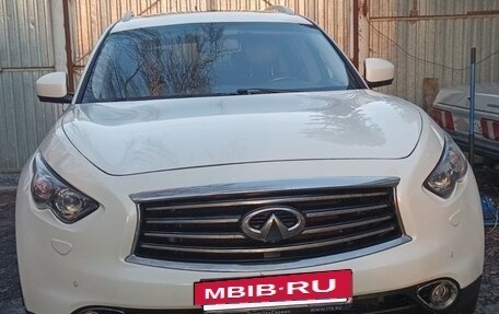 Infiniti FX II, 2012 год, 2 200 000 рублей, 2 фотография