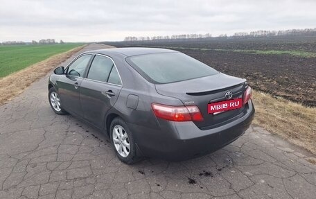 Toyota Camry, 2011 год, 1 480 000 рублей, 2 фотография