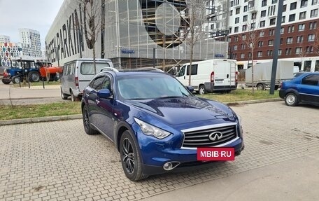 Infiniti QX70, 2016 год, 3 499 999 рублей, 2 фотография