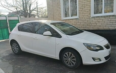 Opel Astra J, 2012 год, 690 000 рублей, 2 фотография