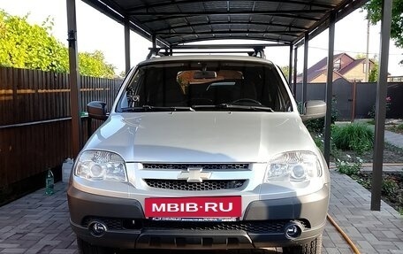 Chevrolet Niva I рестайлинг, 2012 год, 850 000 рублей, 5 фотография